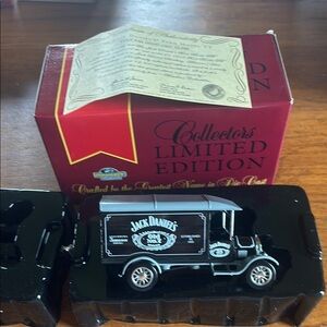 ©️1996 Matchbox die-cast Collectors Limited Edition Jack Daniels 1913 Model TT